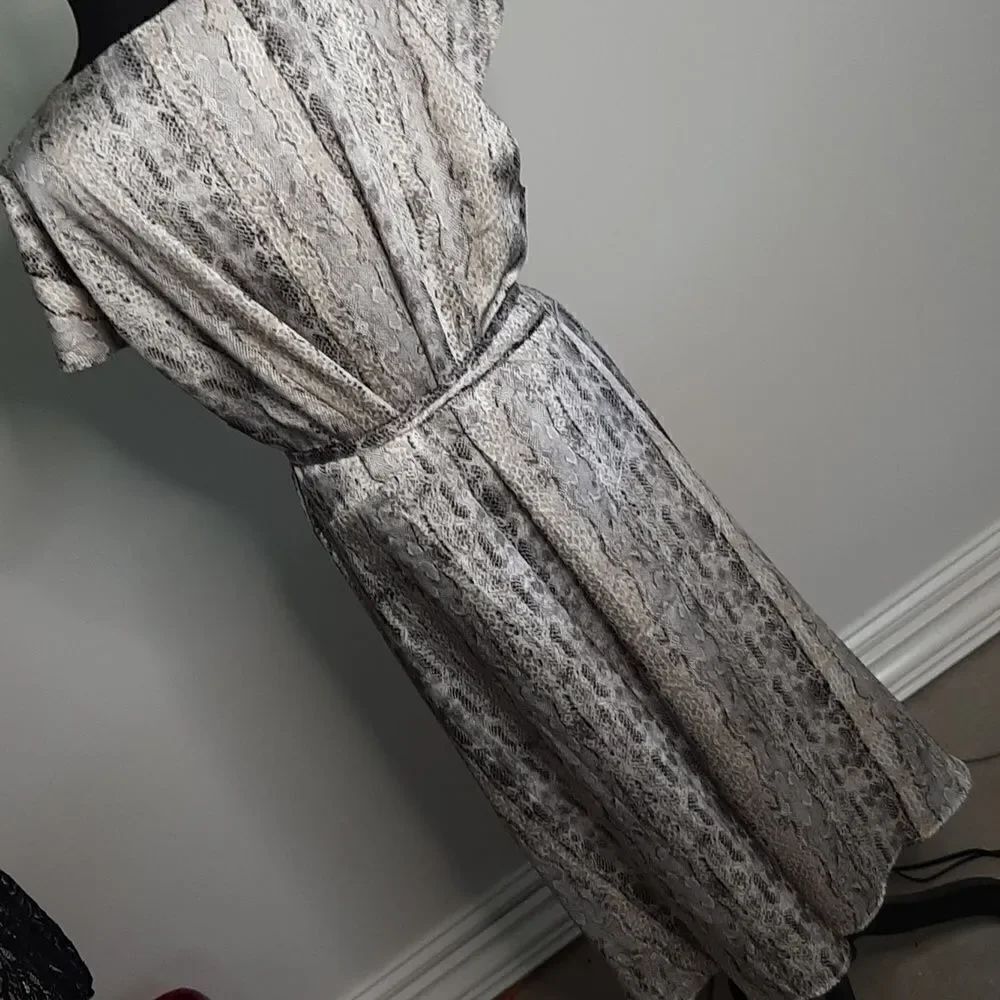 NWT The Limited Python Wrap Dress - Picture 4 of 16